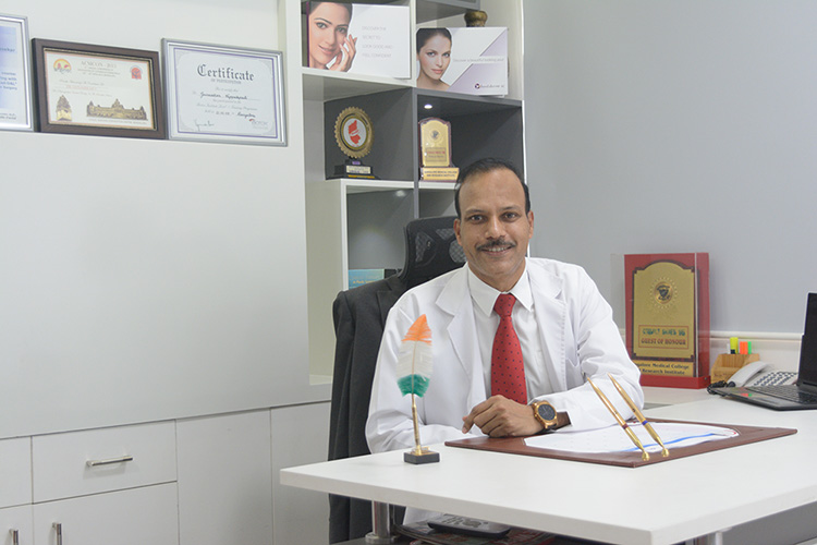 Dr. Gunasekar Vuppalapati - Gynecomastia Surgeon Bangalore